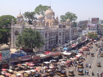 Ayurvedic hospital seen from Charminar