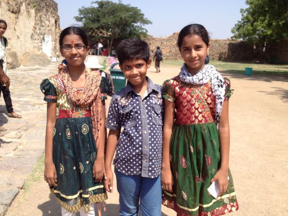 Three little friends who wanted to chat