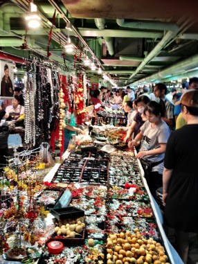 The weekend Jade market, Taipei