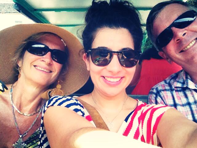 A Selfie of us all, true Chinese style! Love you jess!