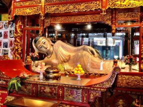 Reclining Jade Buddha in Jade Buddha temple