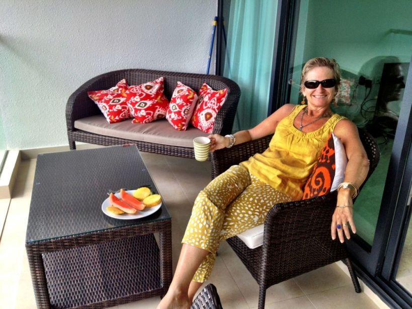 Please admire the gorgeous Ikat cushions bought in local shop sale, not forgetting the colour coordination