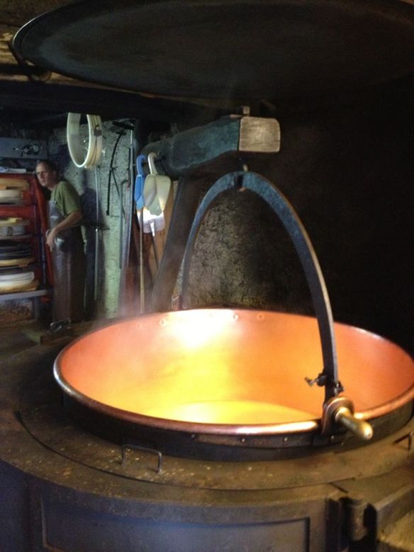 This is how you make cheese the traditional way