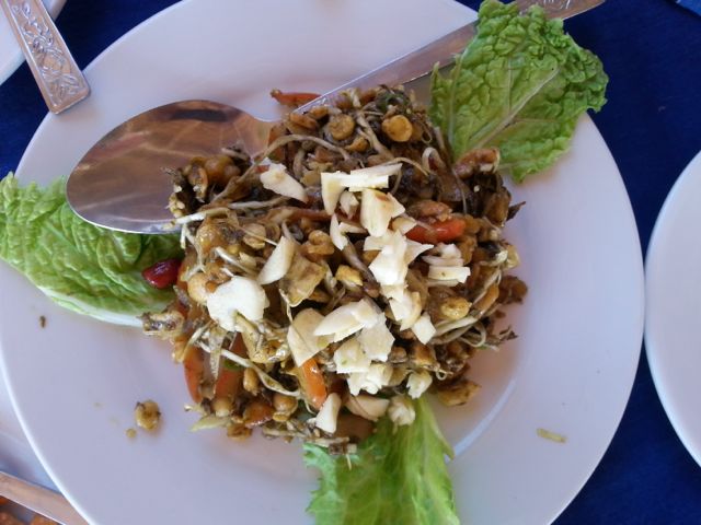 Tea leaf salad