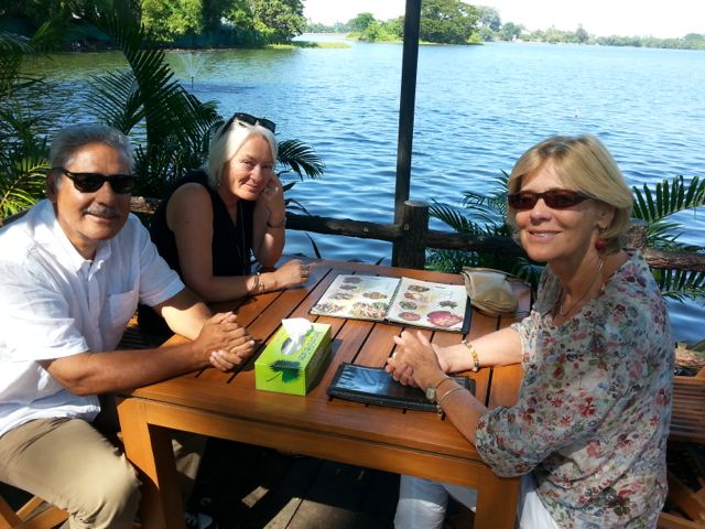 Lunch lake-side Yangon