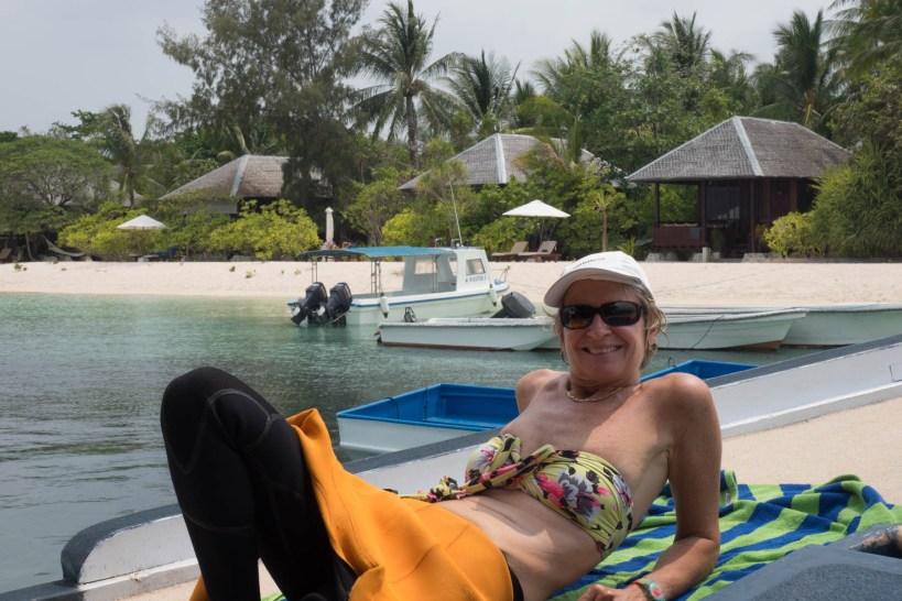 relaxing between dives