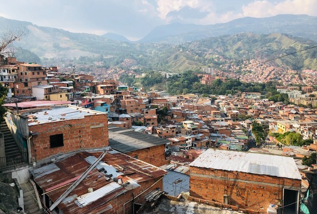 C6A9F1F5-9575-485C-8500-AF3192C7FC94